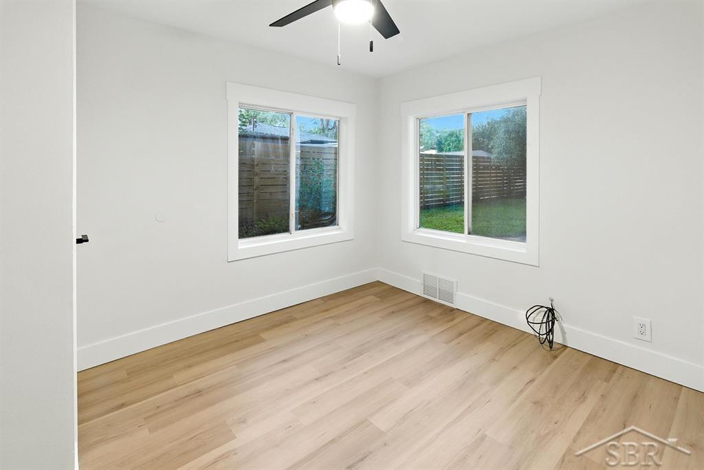 320 W Nickels Street