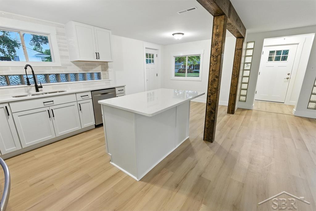 320 W Nickels Street