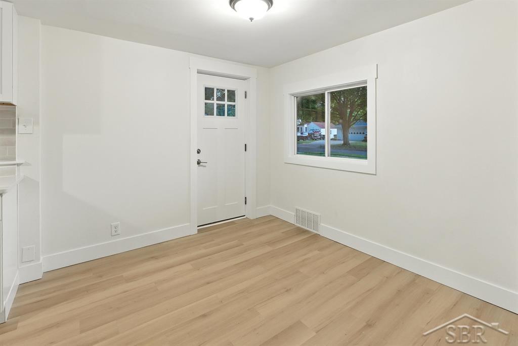 320 W Nickels Street