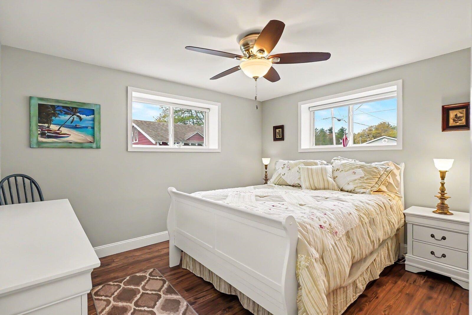 5495 Oakridge Drive