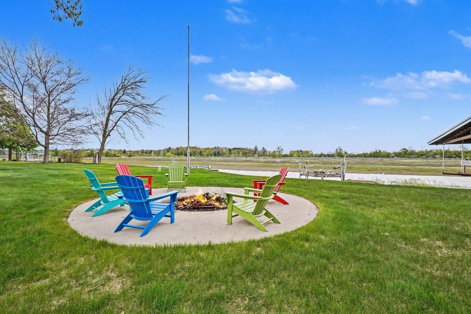 5495 Oakridge Drive