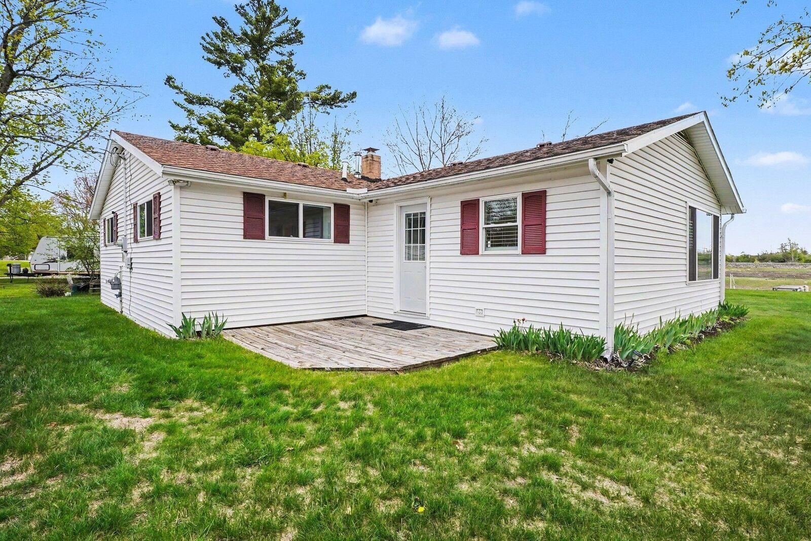 5495 Oakridge Drive