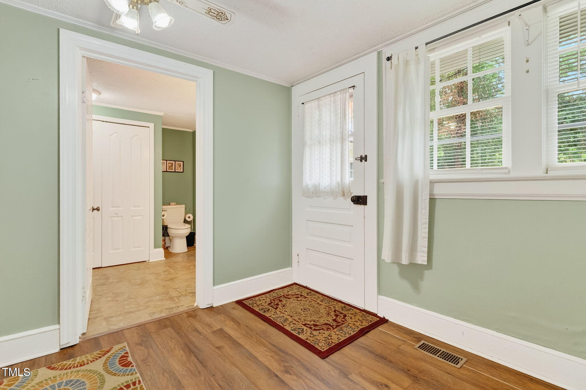 301 2nd Street