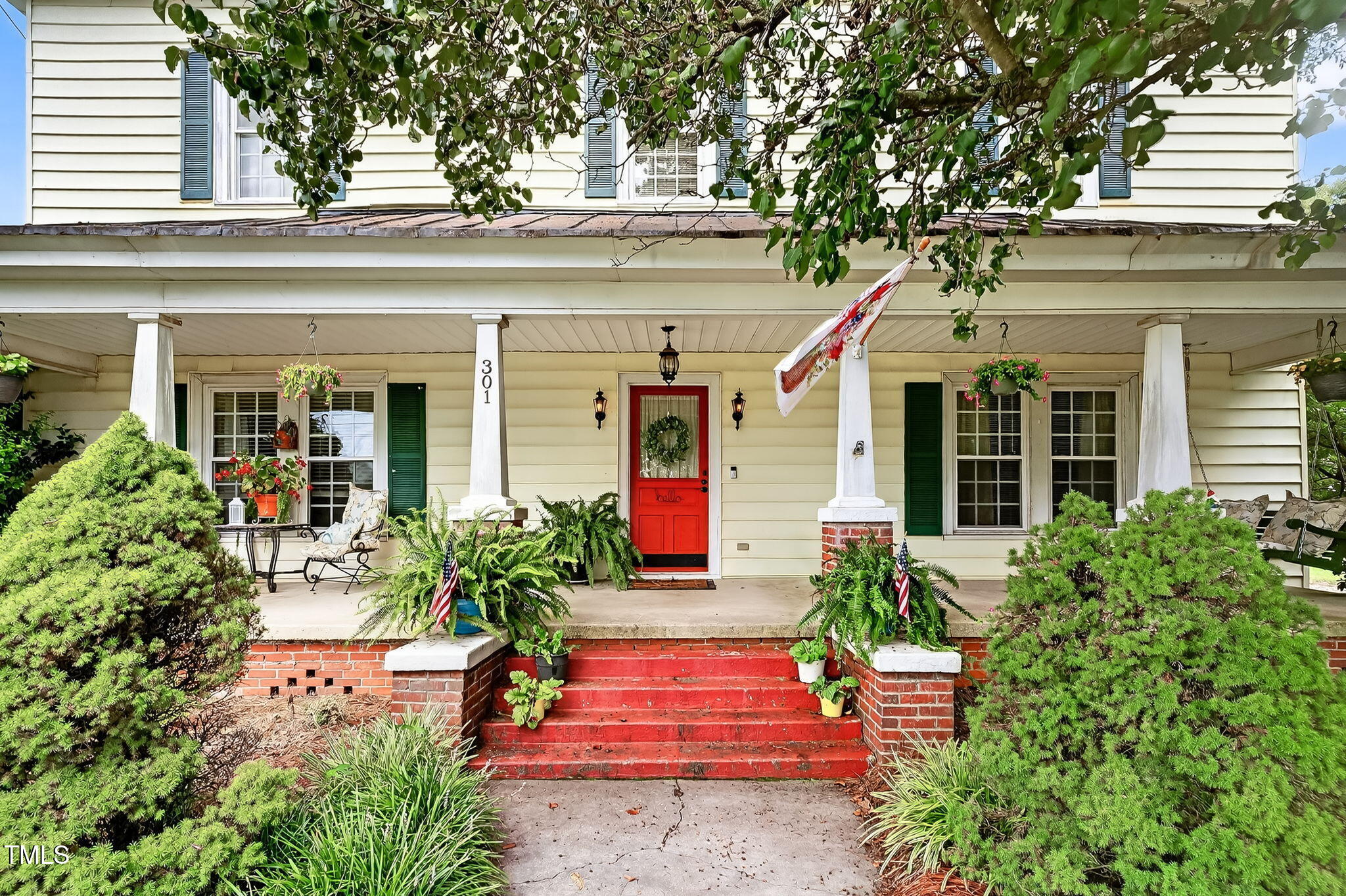 301 2nd Street