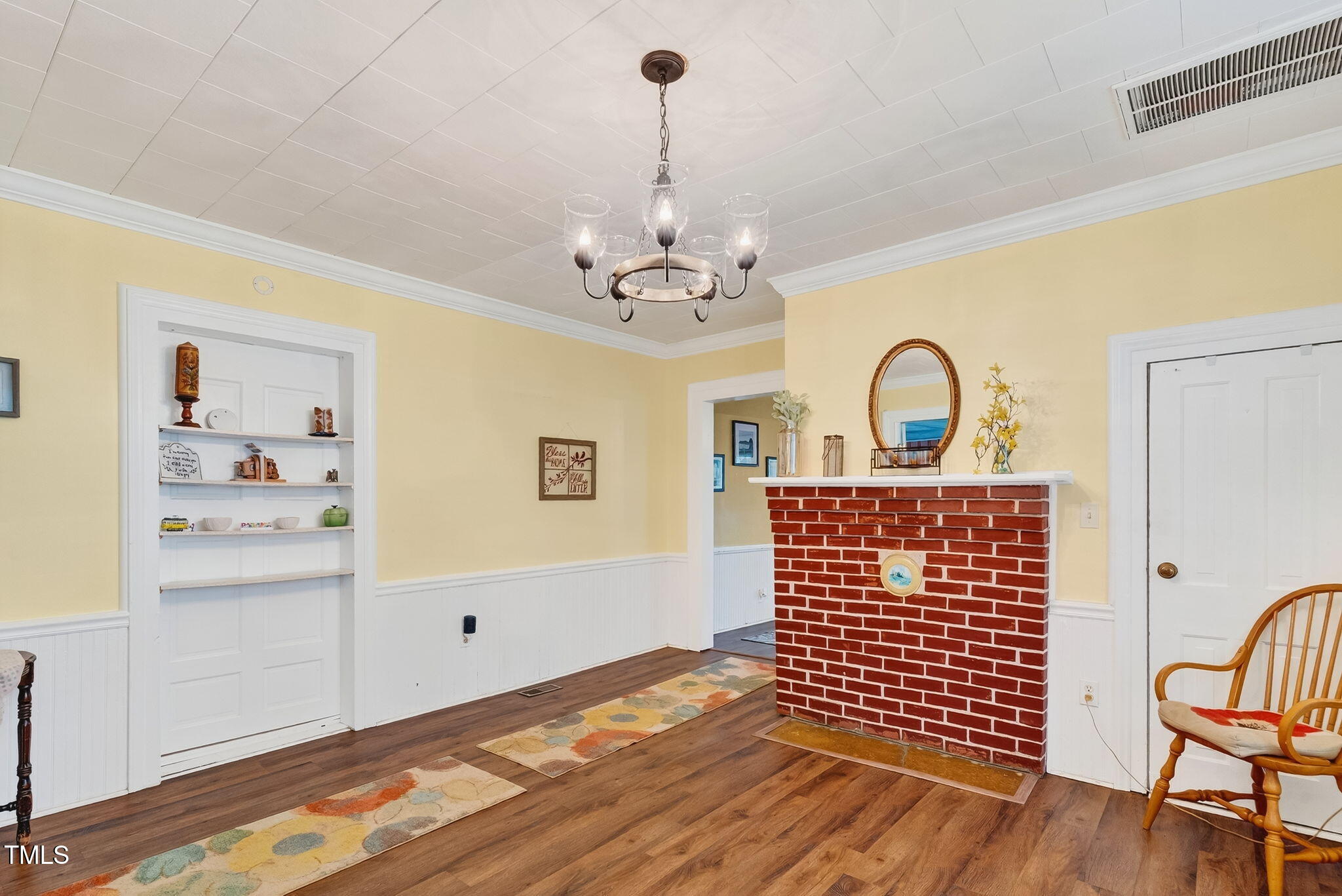 301 2nd Street