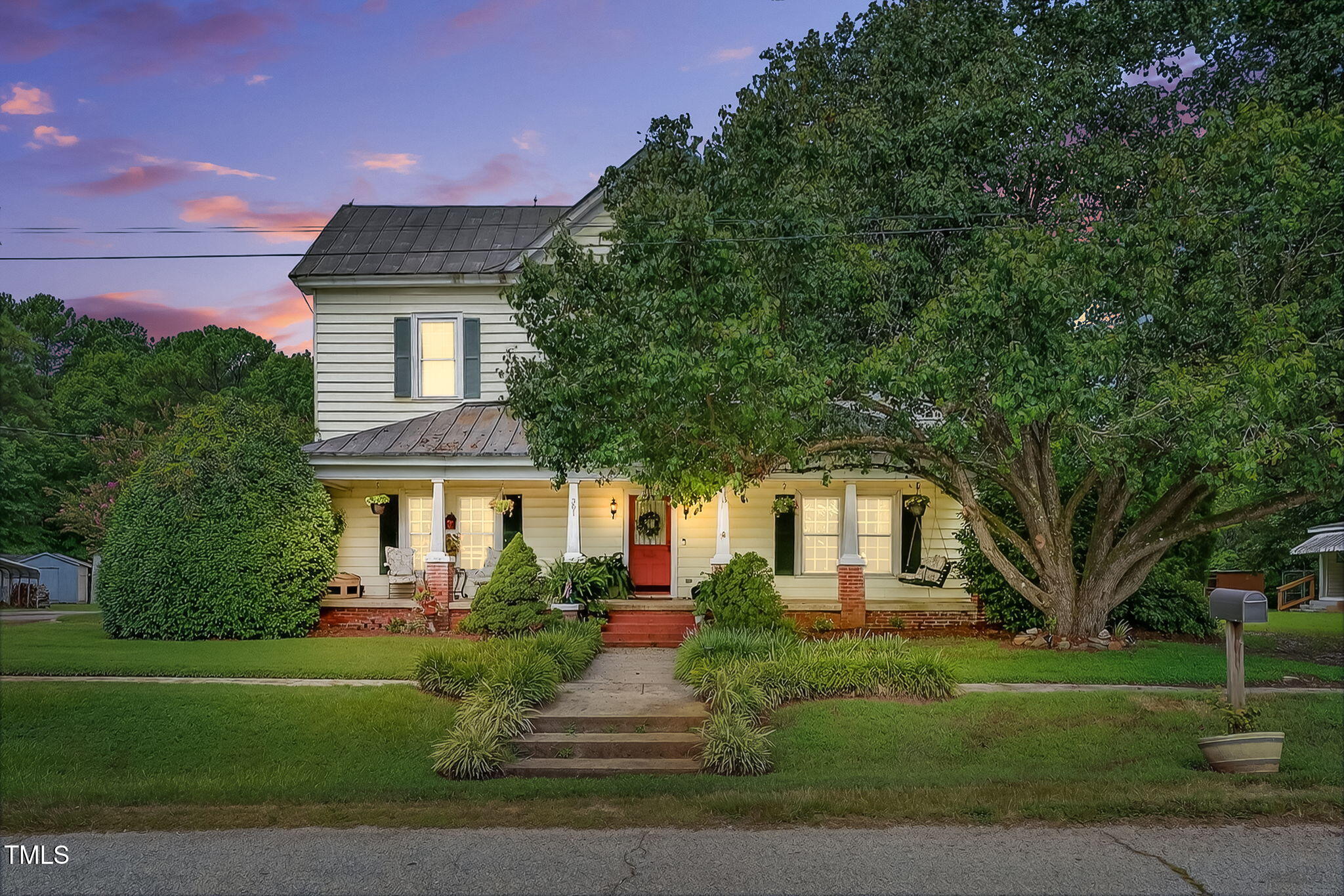 301 2nd Street
