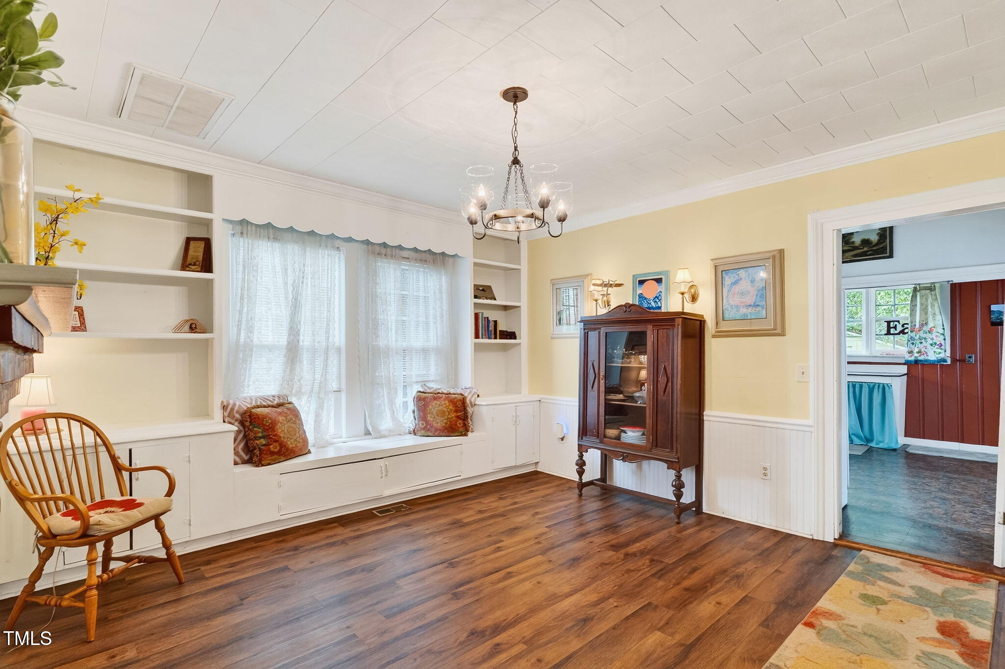 301 2nd Street