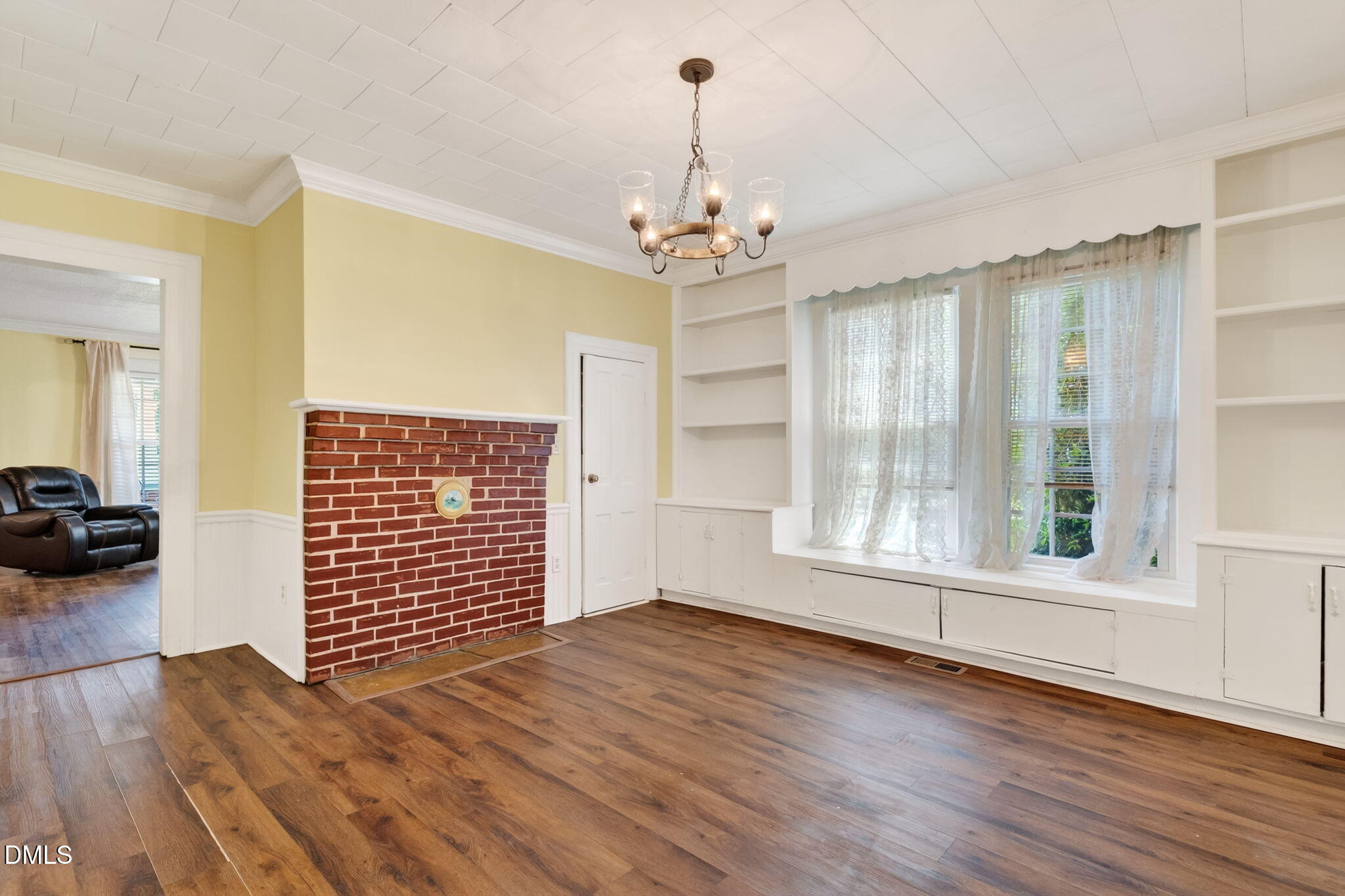 301 2nd Street