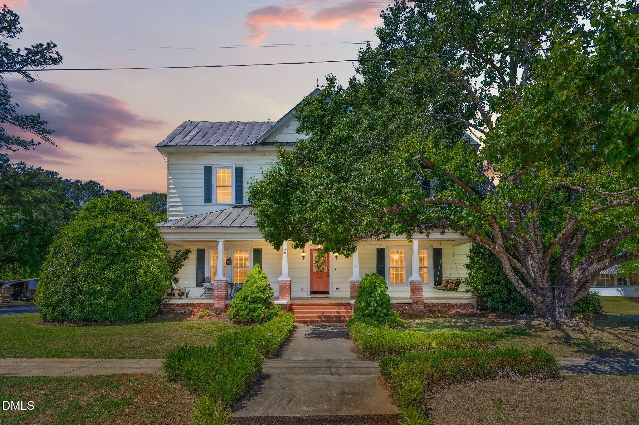 301 2nd Street