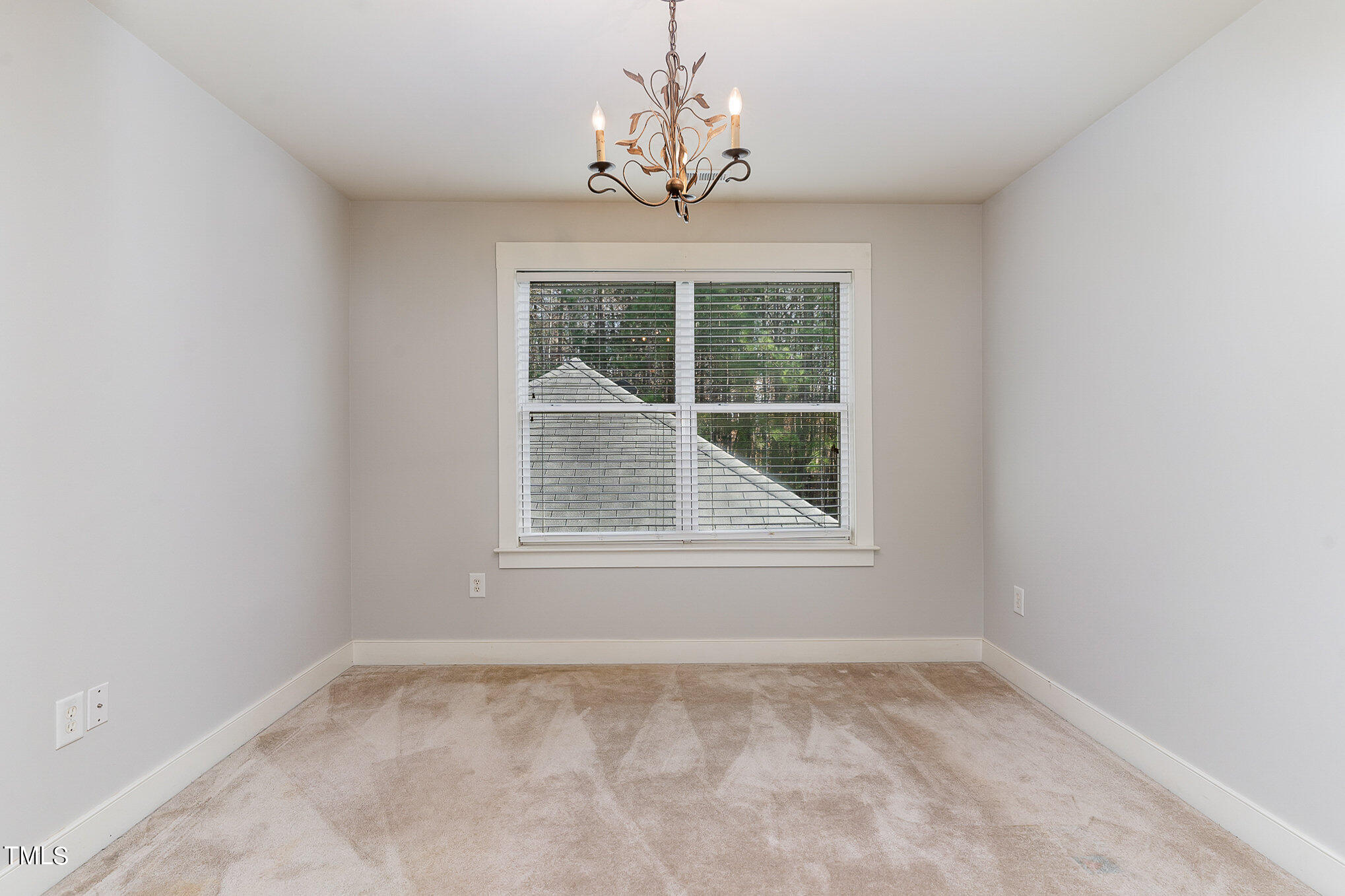 4419 Crystal Breeze Street