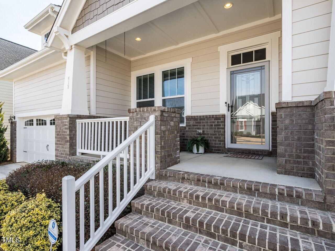 412 Lucky Ribbon Lane