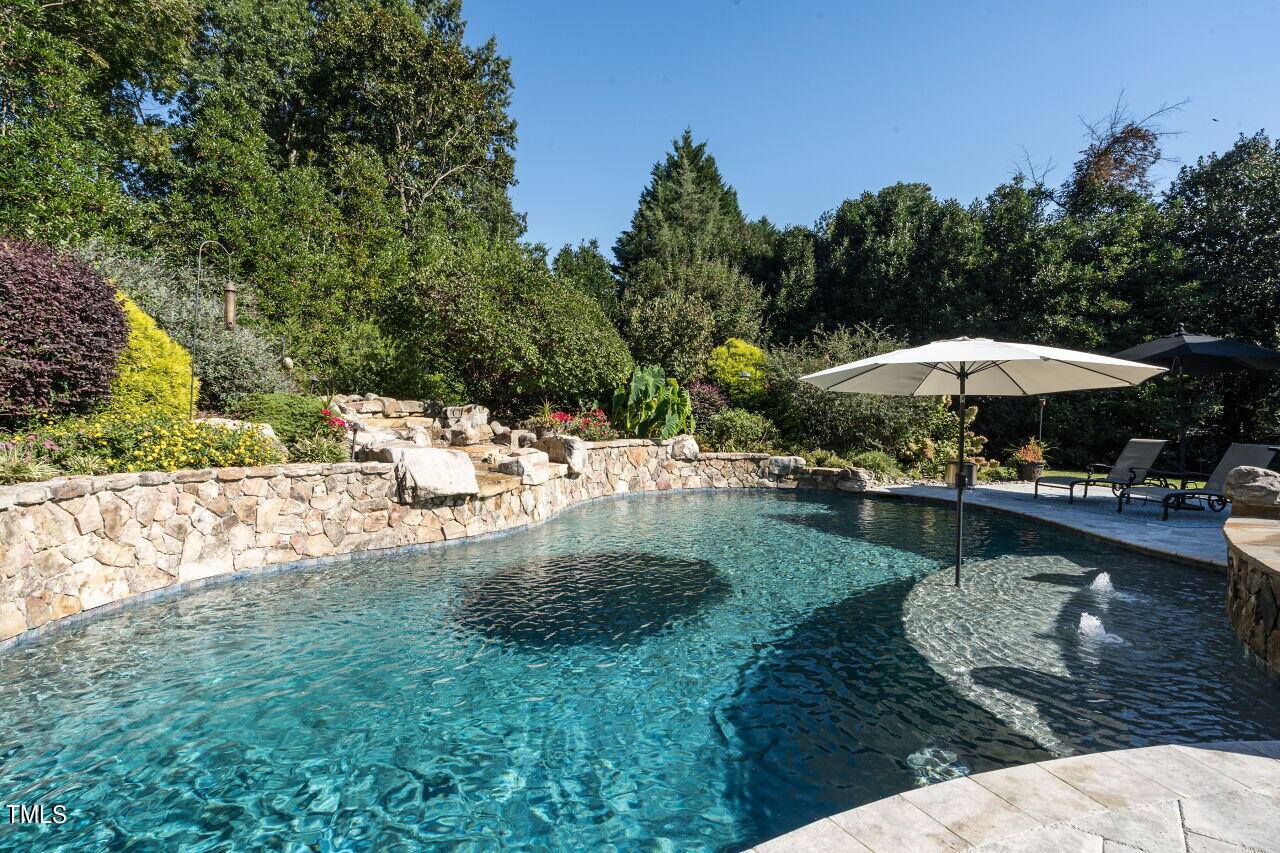 206 Chalon Drive