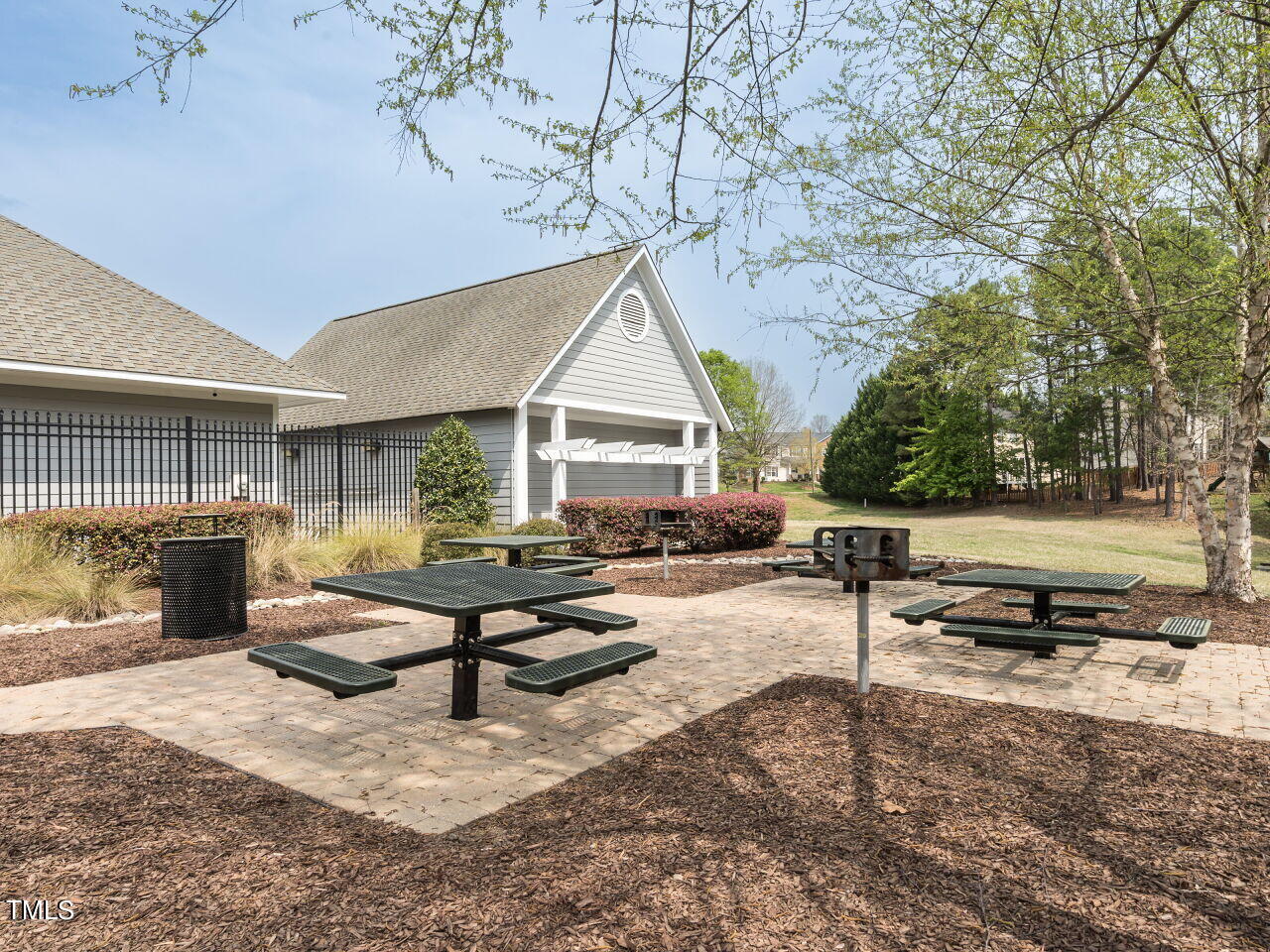 16 Richardson Circle