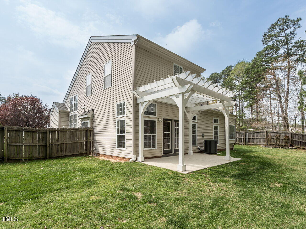 16 Richardson Circle