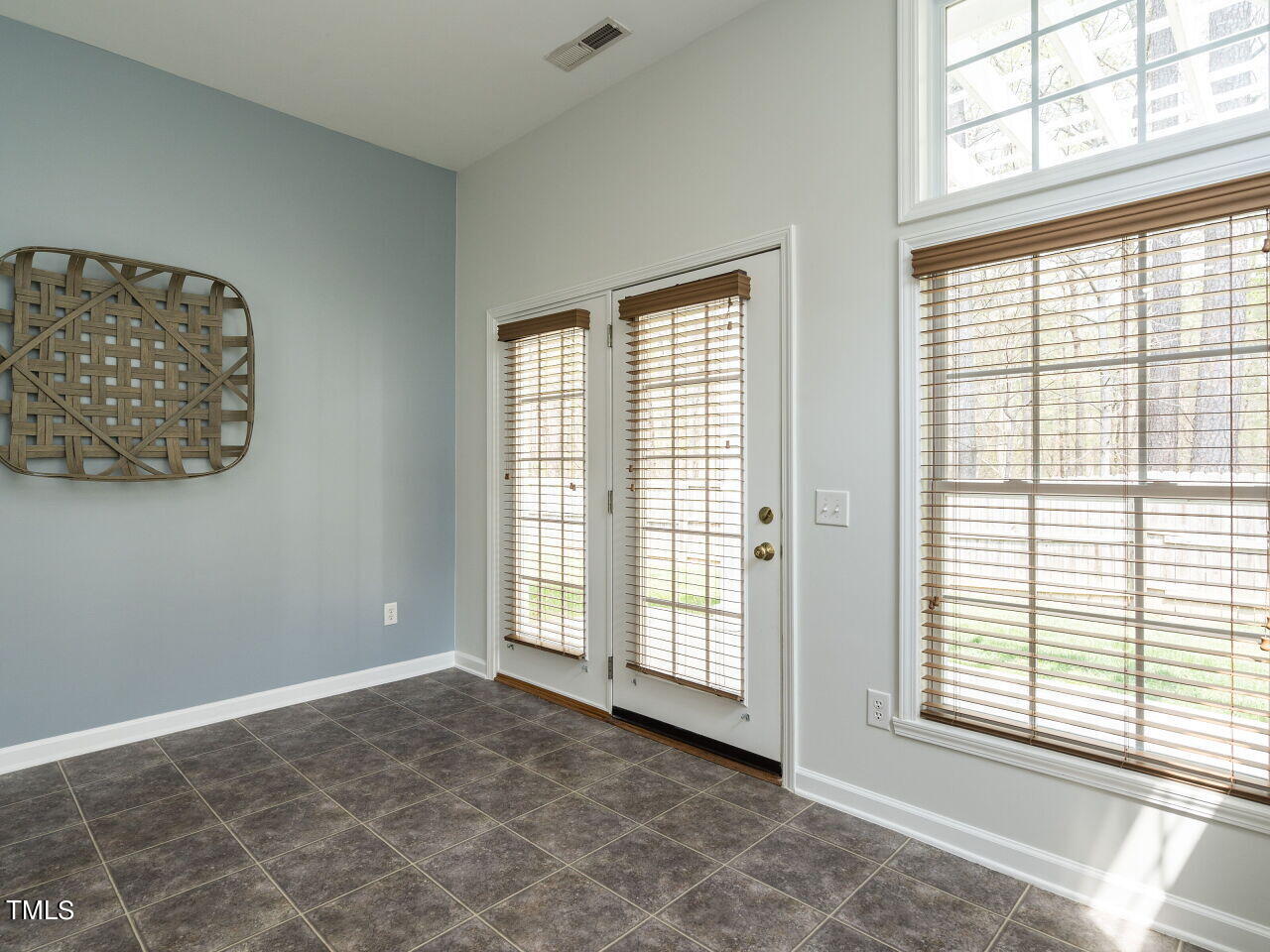 16 Richardson Circle
