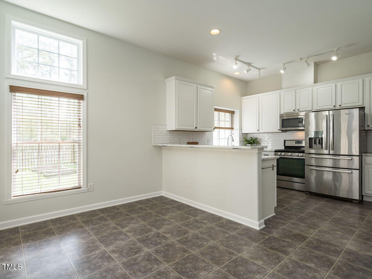 16 Richardson Circle