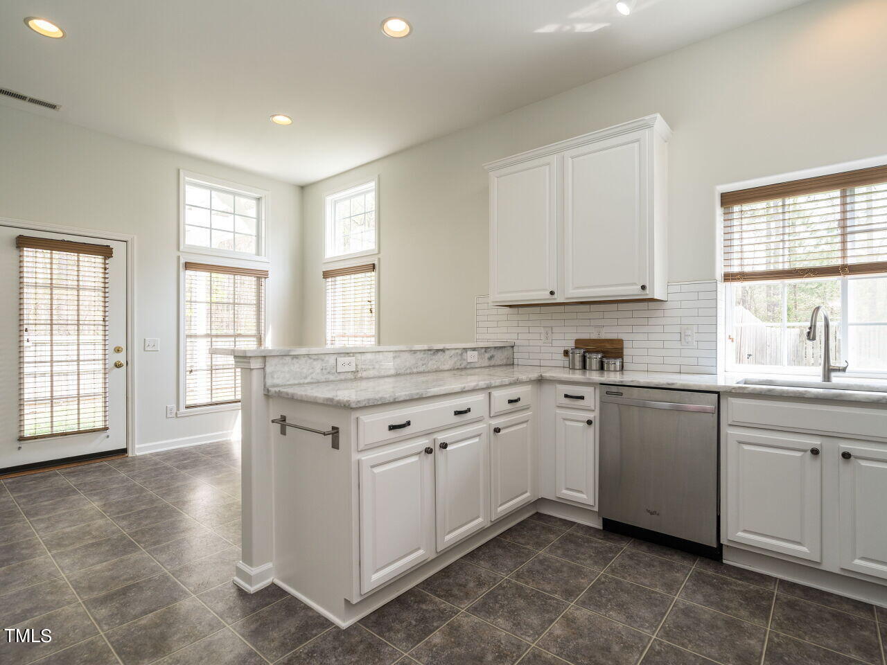 16 Richardson Circle