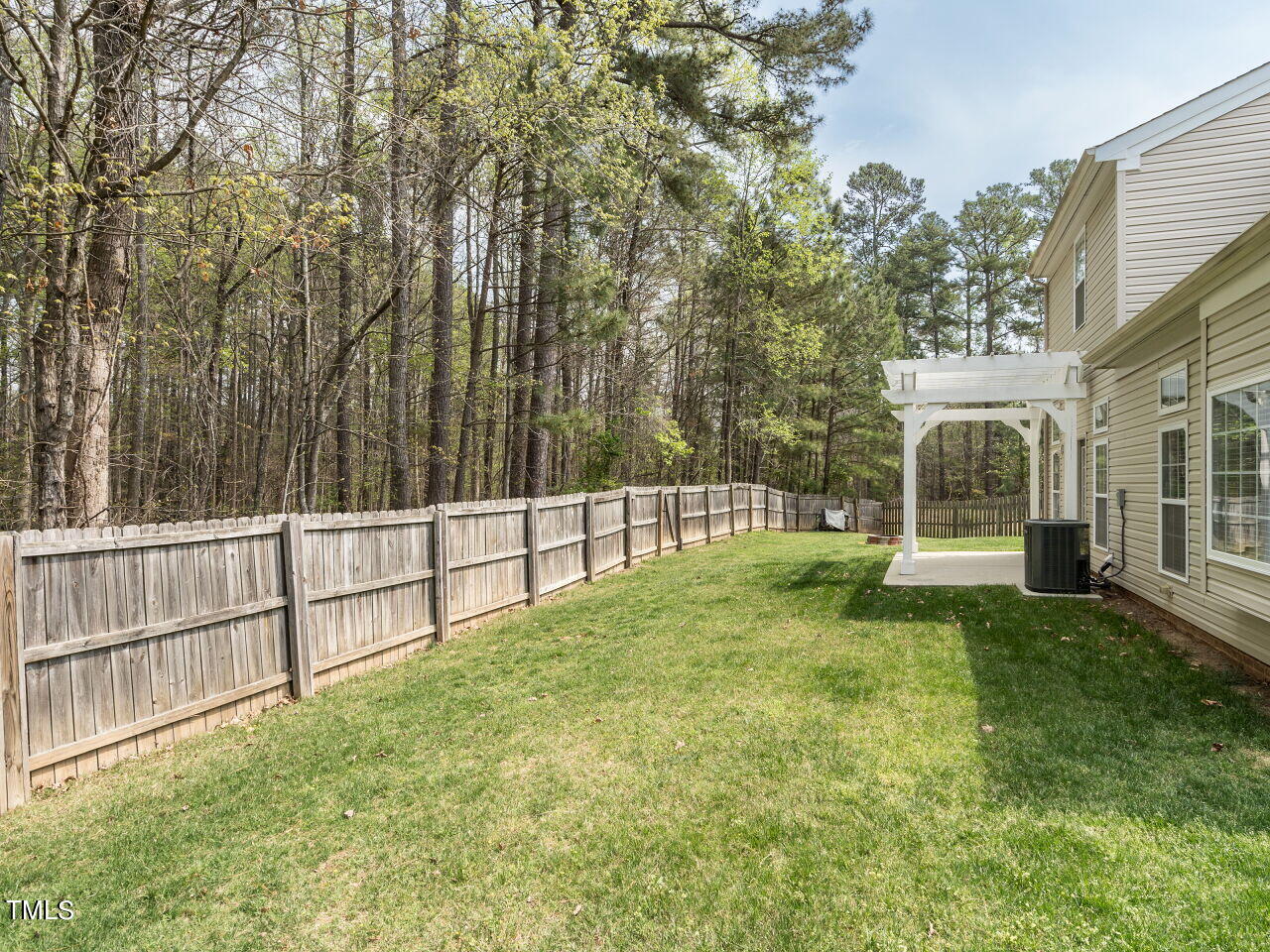 16 Richardson Circle
