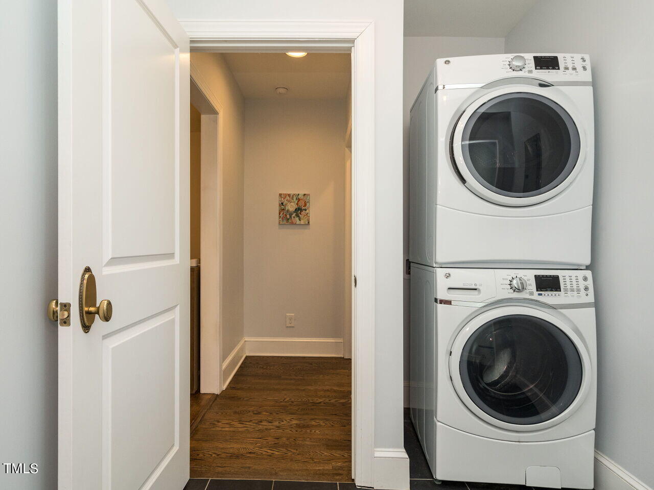 1004 Benjamin Street