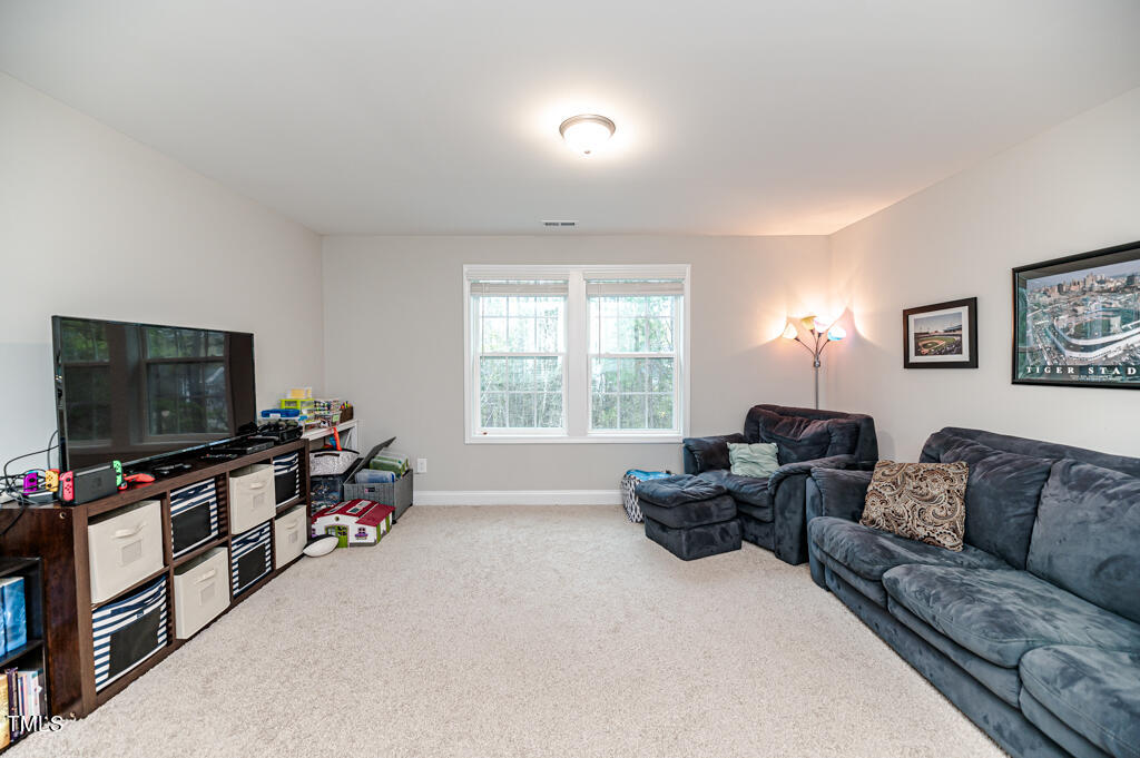 517 Boulderbrook Parkway