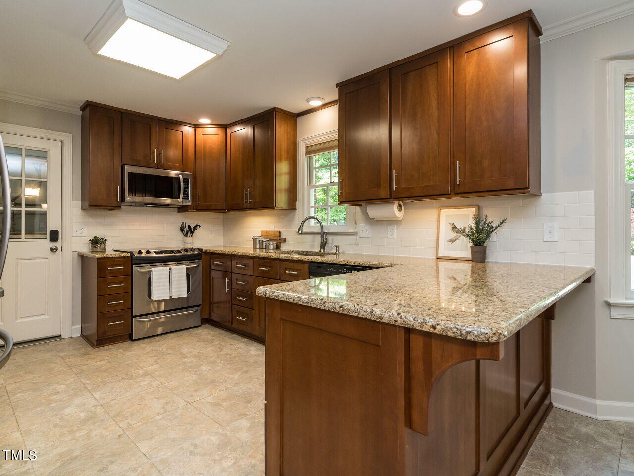 6011 Fordland Drive