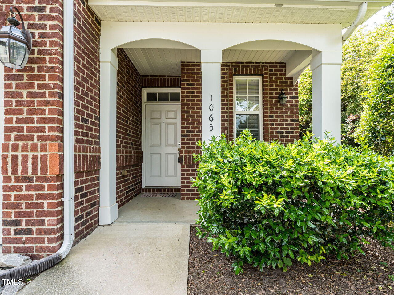 1065 Remington Oaks Circle