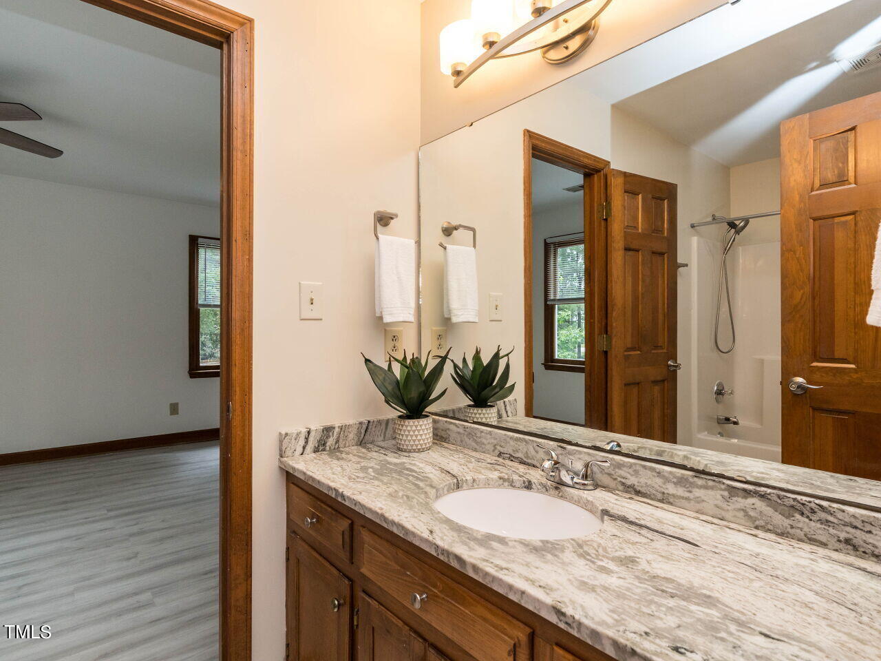 5321 Fox Pointe Drive