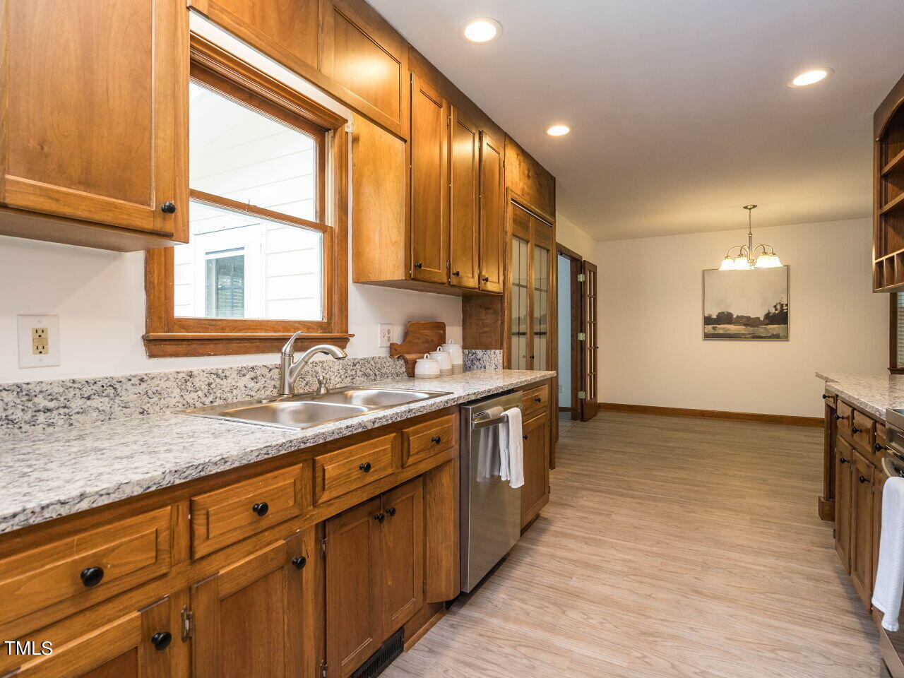 5321 Fox Pointe Drive