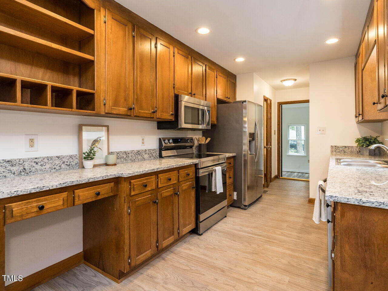 5321 Fox Pointe Drive