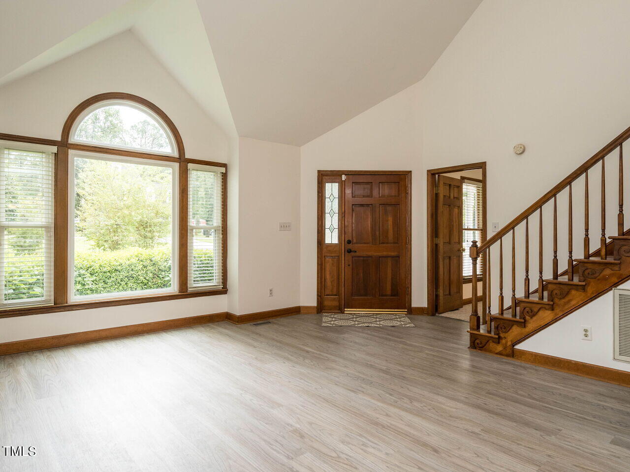 5321 Fox Pointe Drive