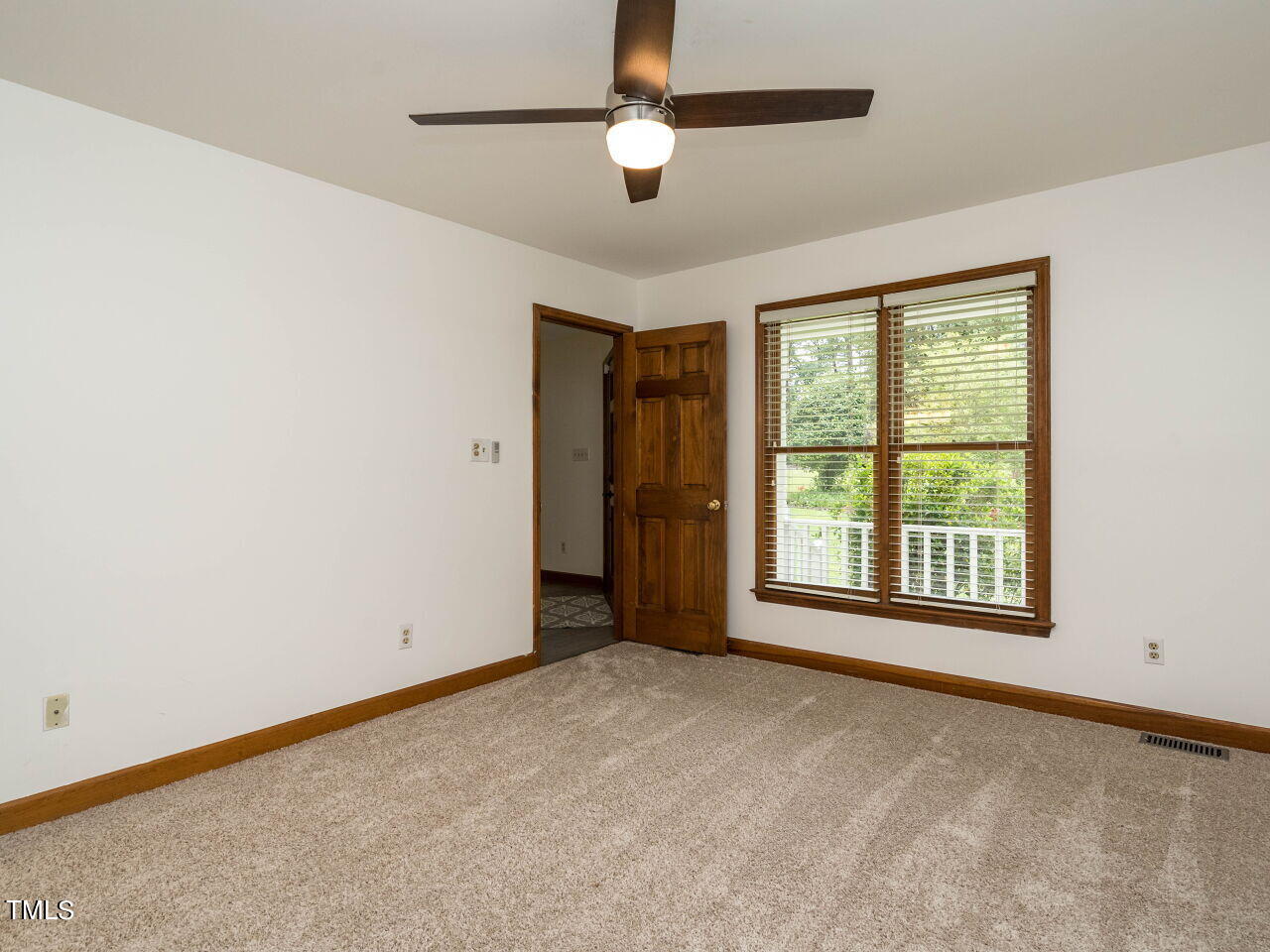 5321 Fox Pointe Drive