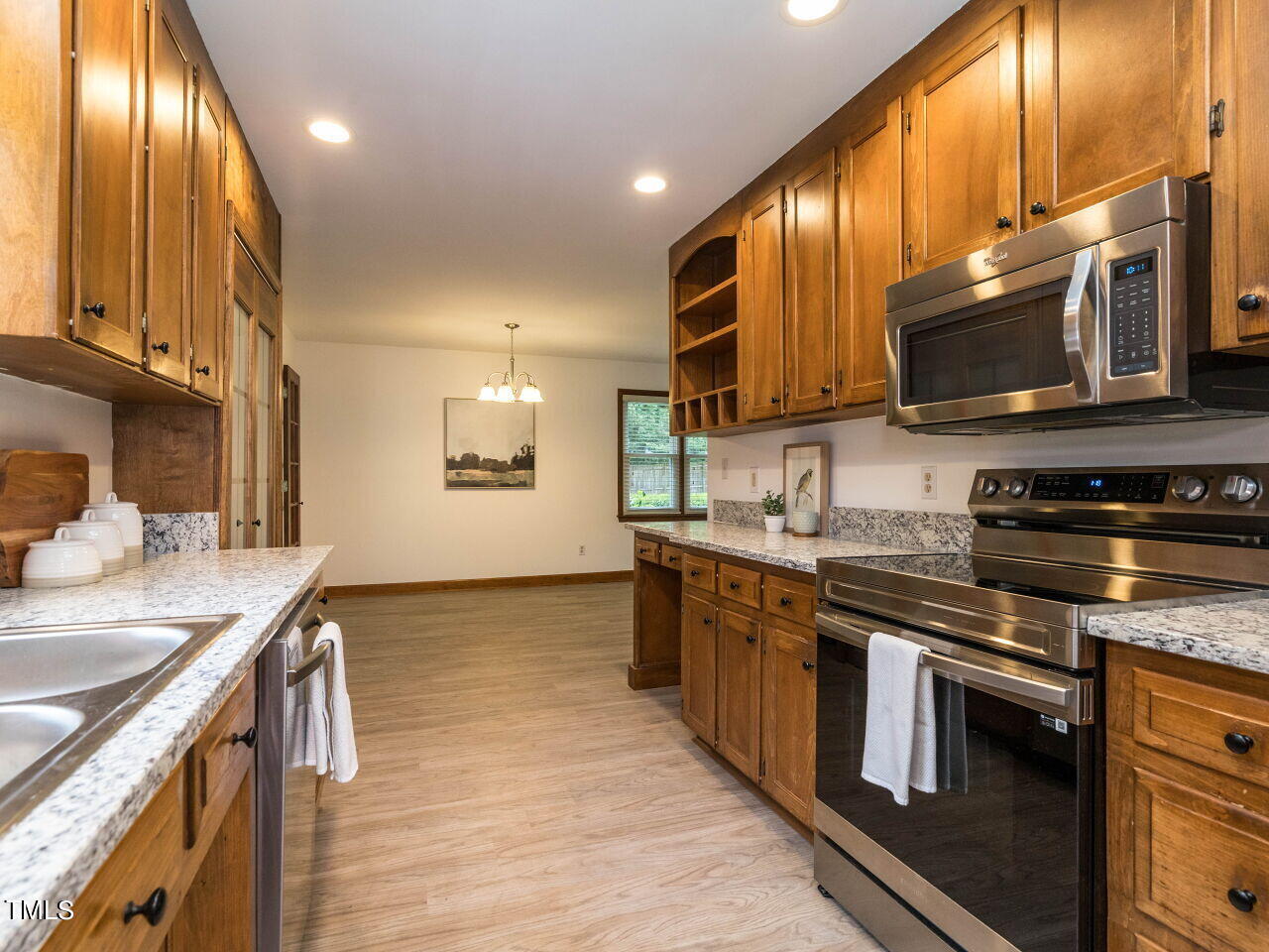 5321 Fox Pointe Drive