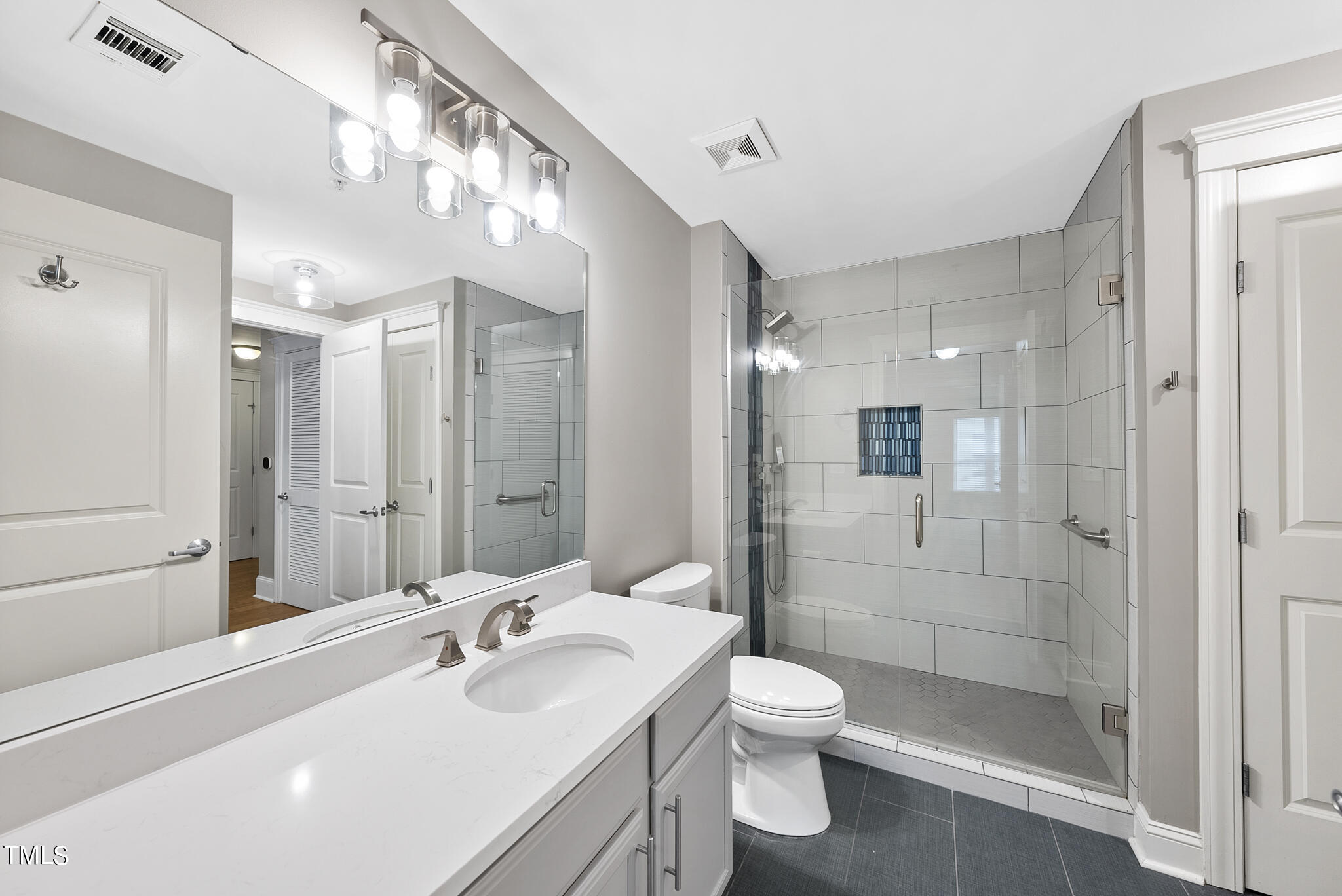 222 Glenwood Avenue # 210