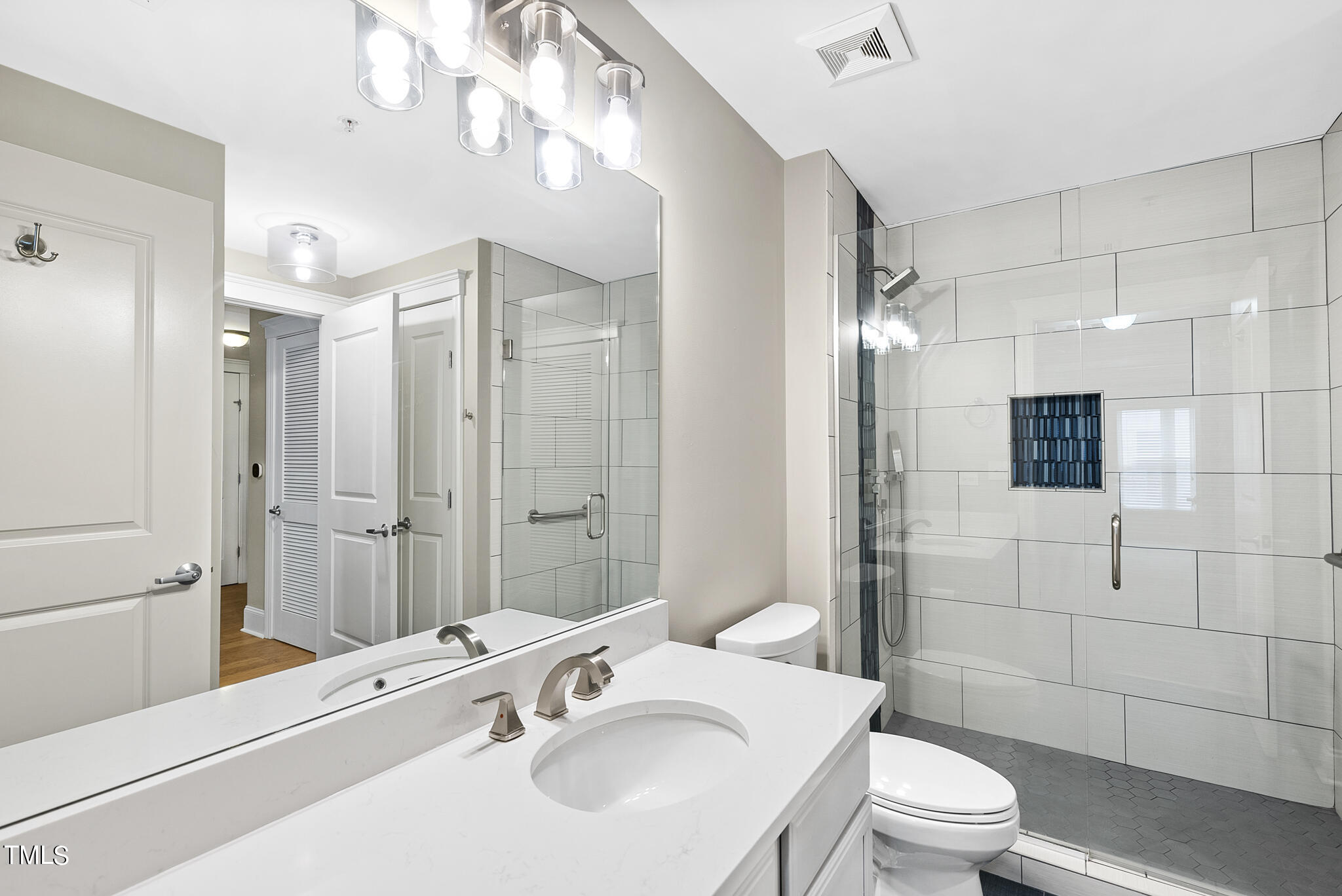 222 Glenwood Avenue # 210