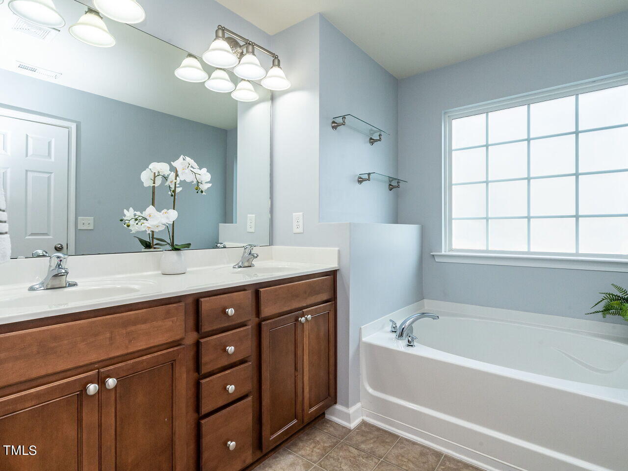 1212 Garden Square Lane