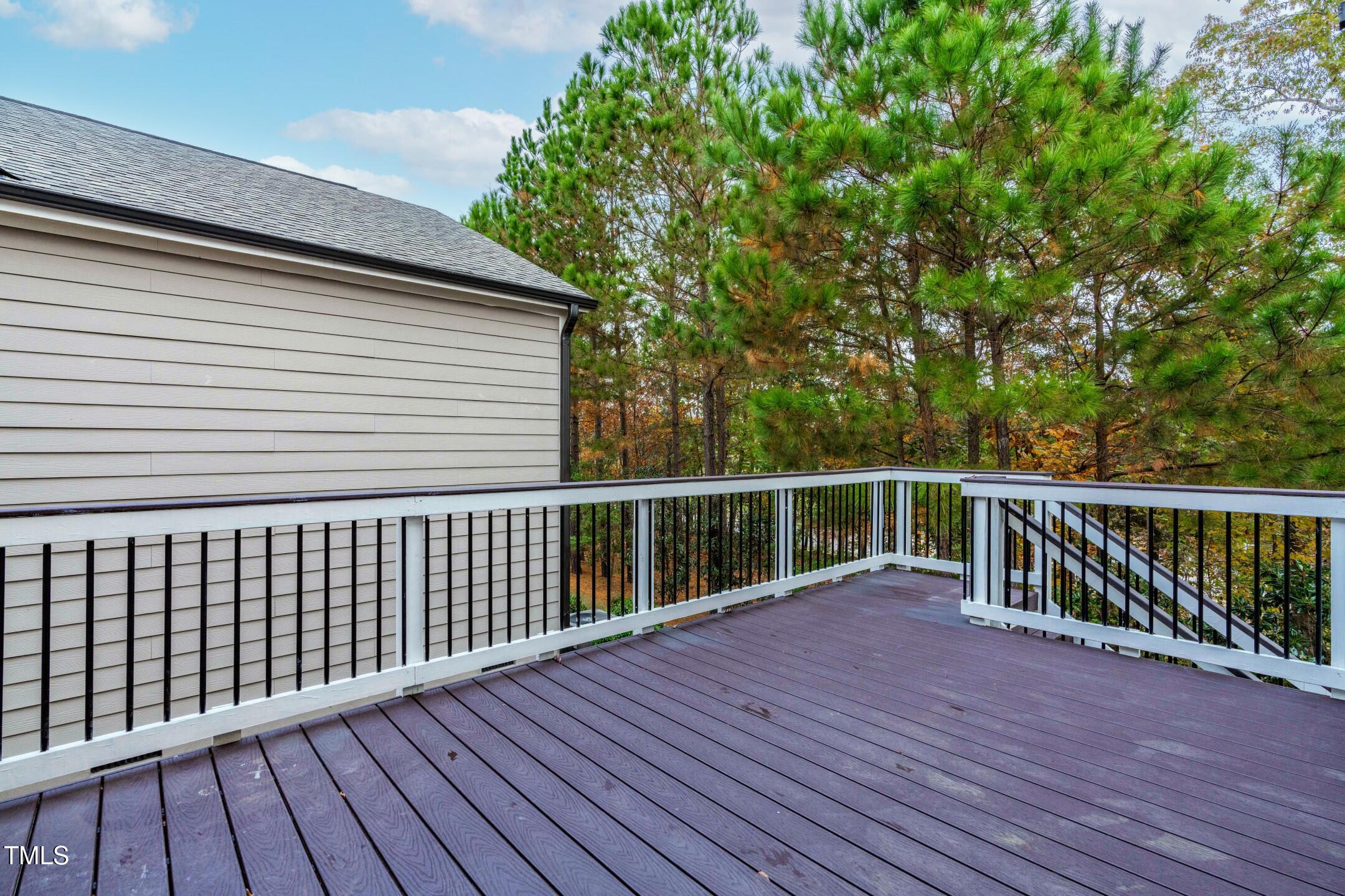 128 Damsire Way