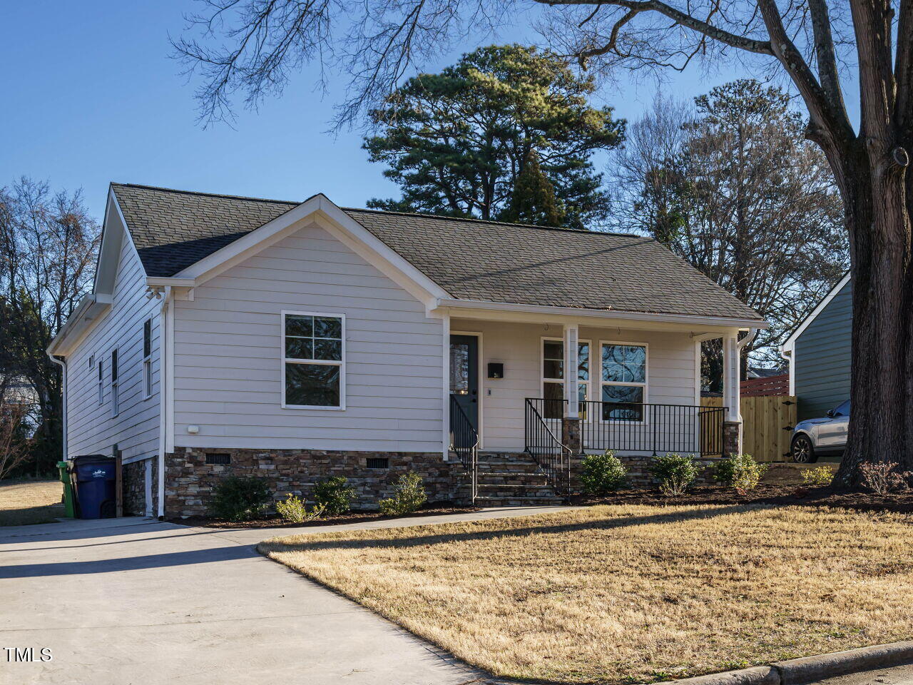 209 Plainview Avenue