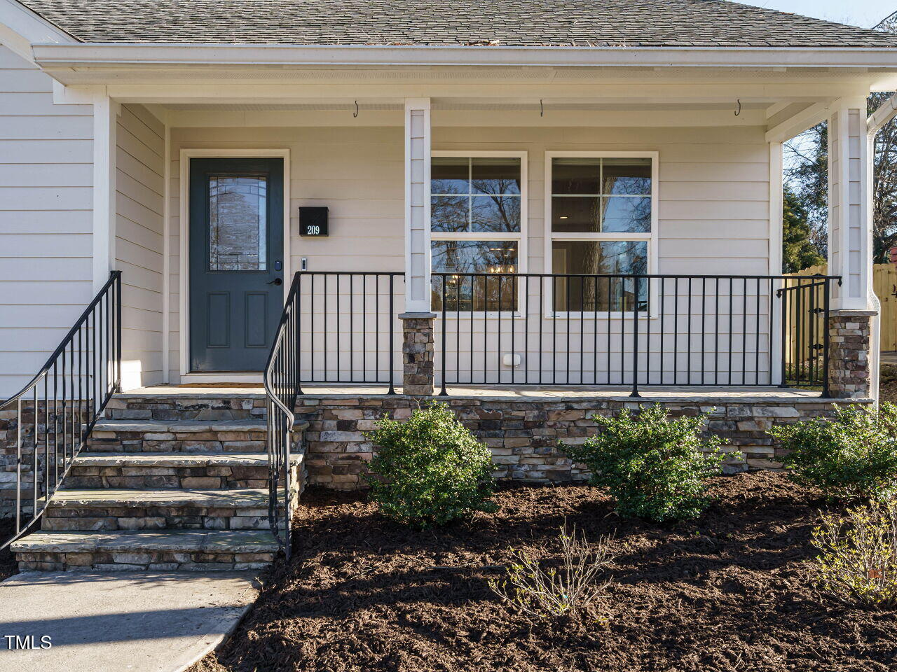 209 Plainview Avenue