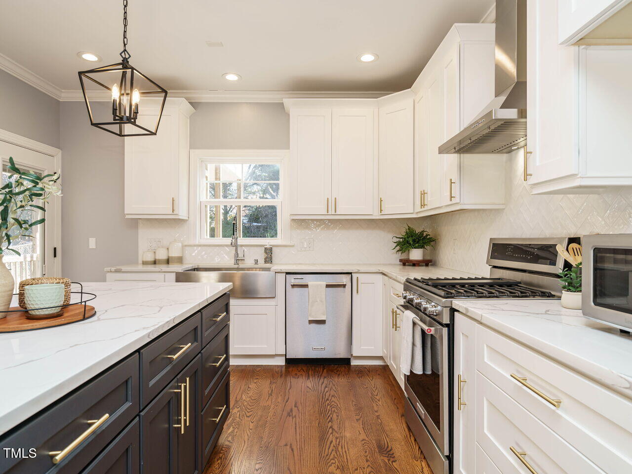 209 Plainview Avenue