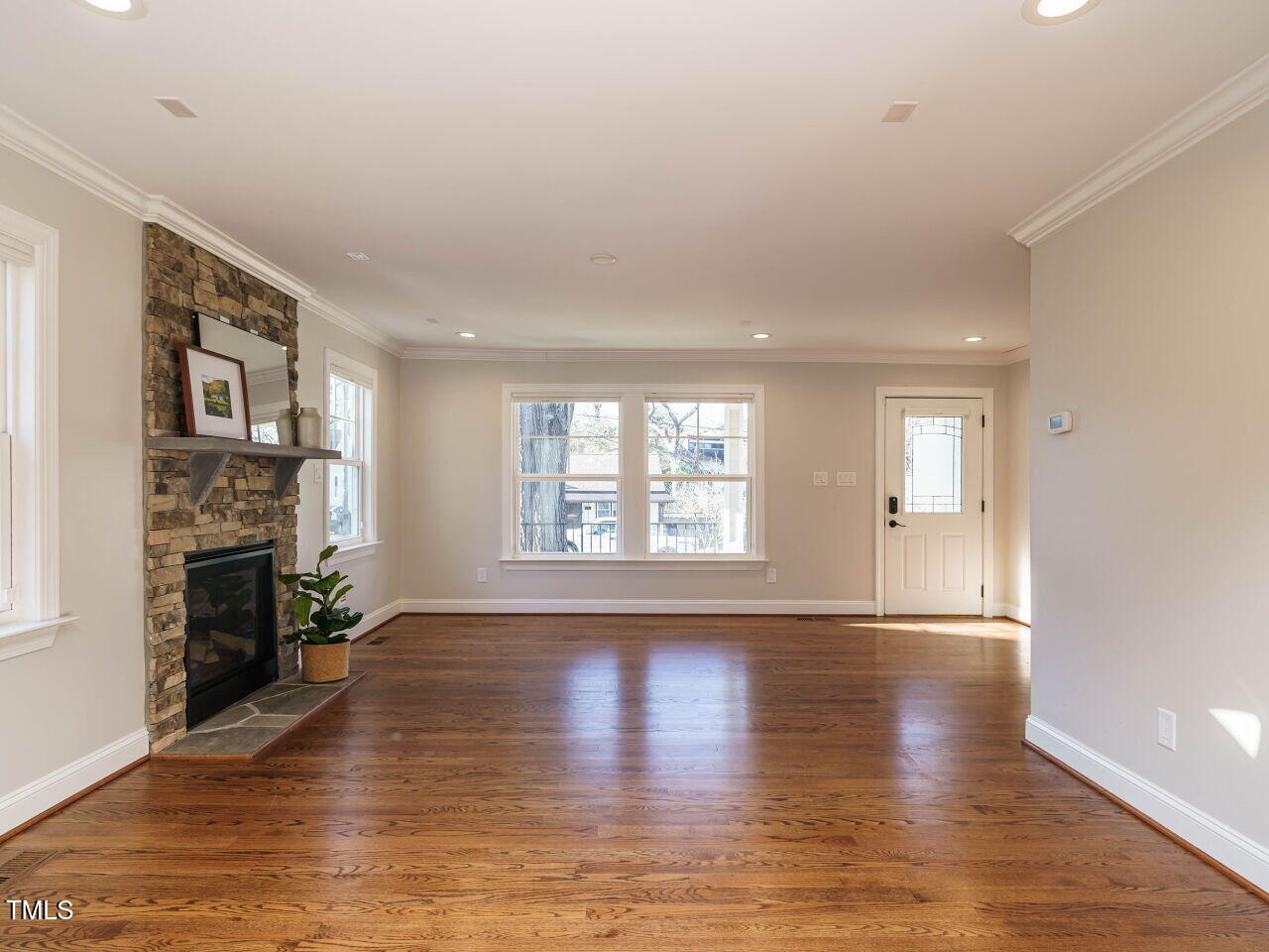 209 Plainview Avenue