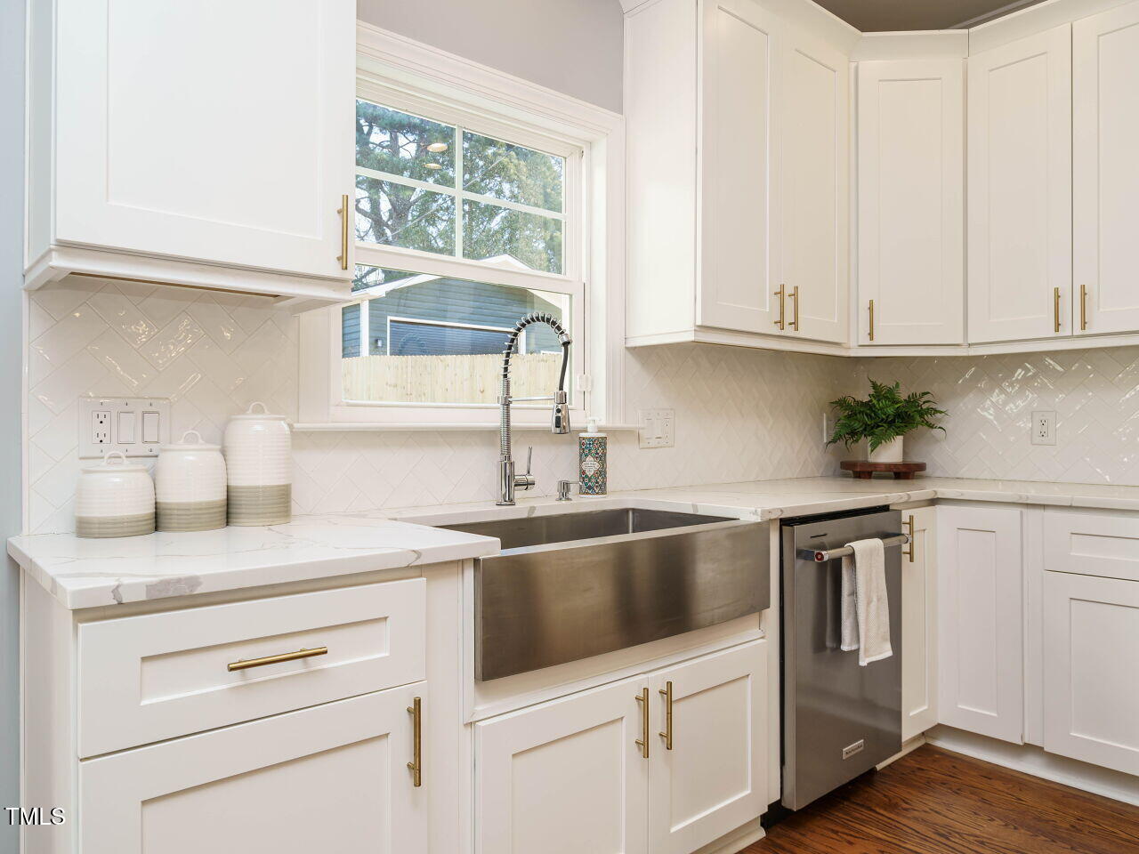 209 Plainview Avenue