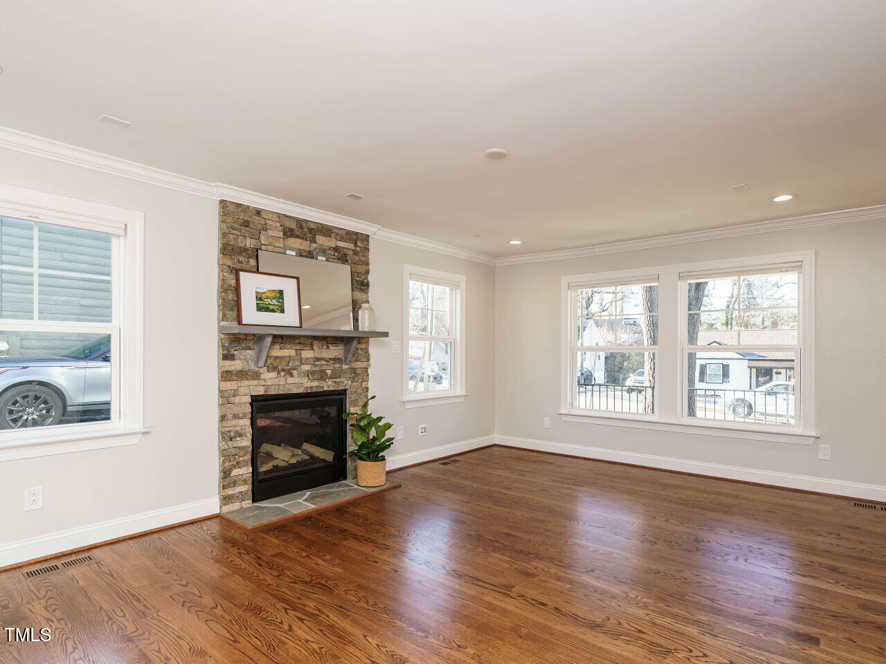 209 Plainview Avenue