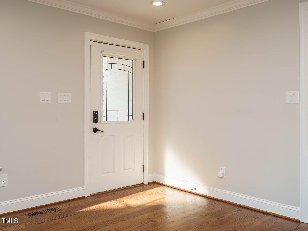 209 Plainview Avenue