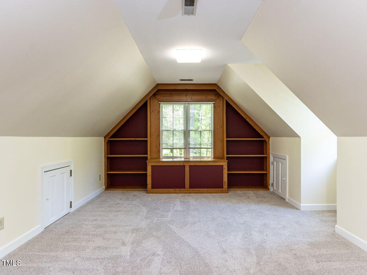 315 King George Loop