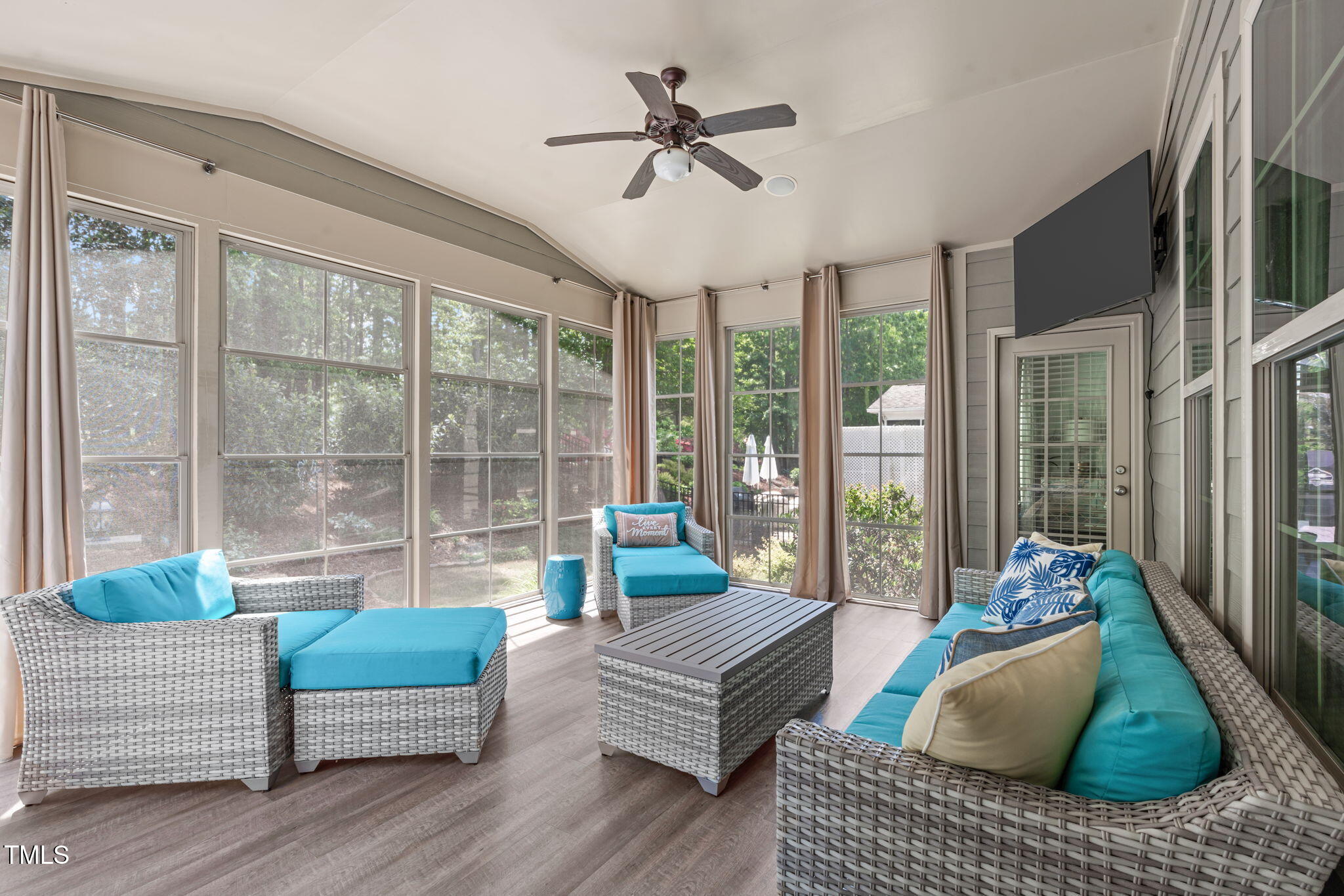525 Morning Oaks Drive
