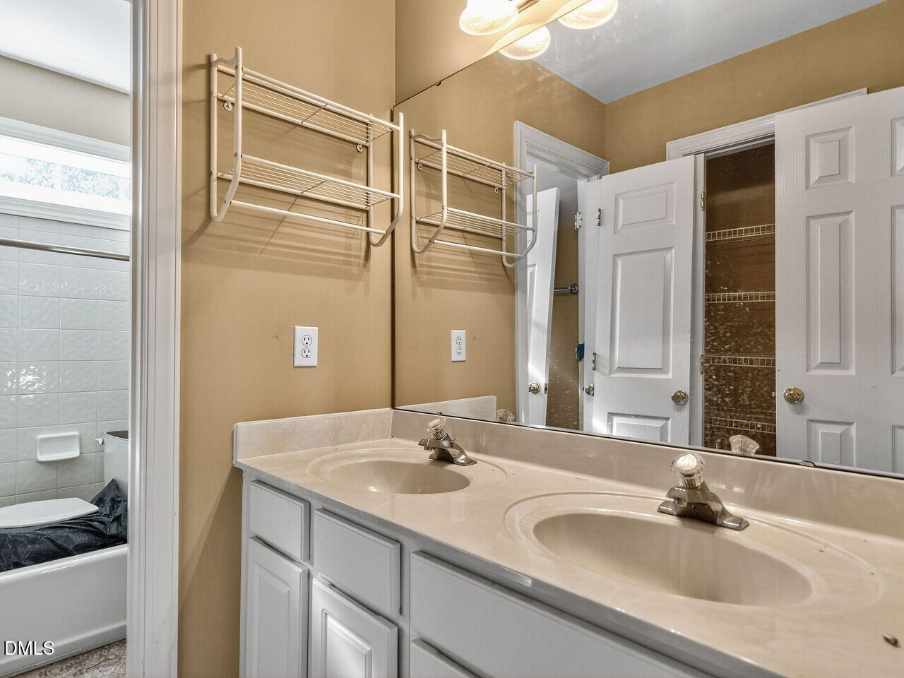 101 Fringe Tree Court, Cary