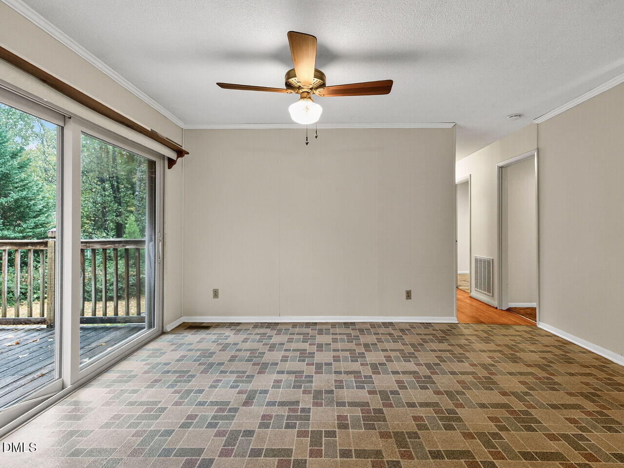 617 S Lakeside Drive