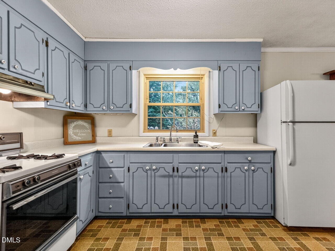 617 S Lakeside Drive