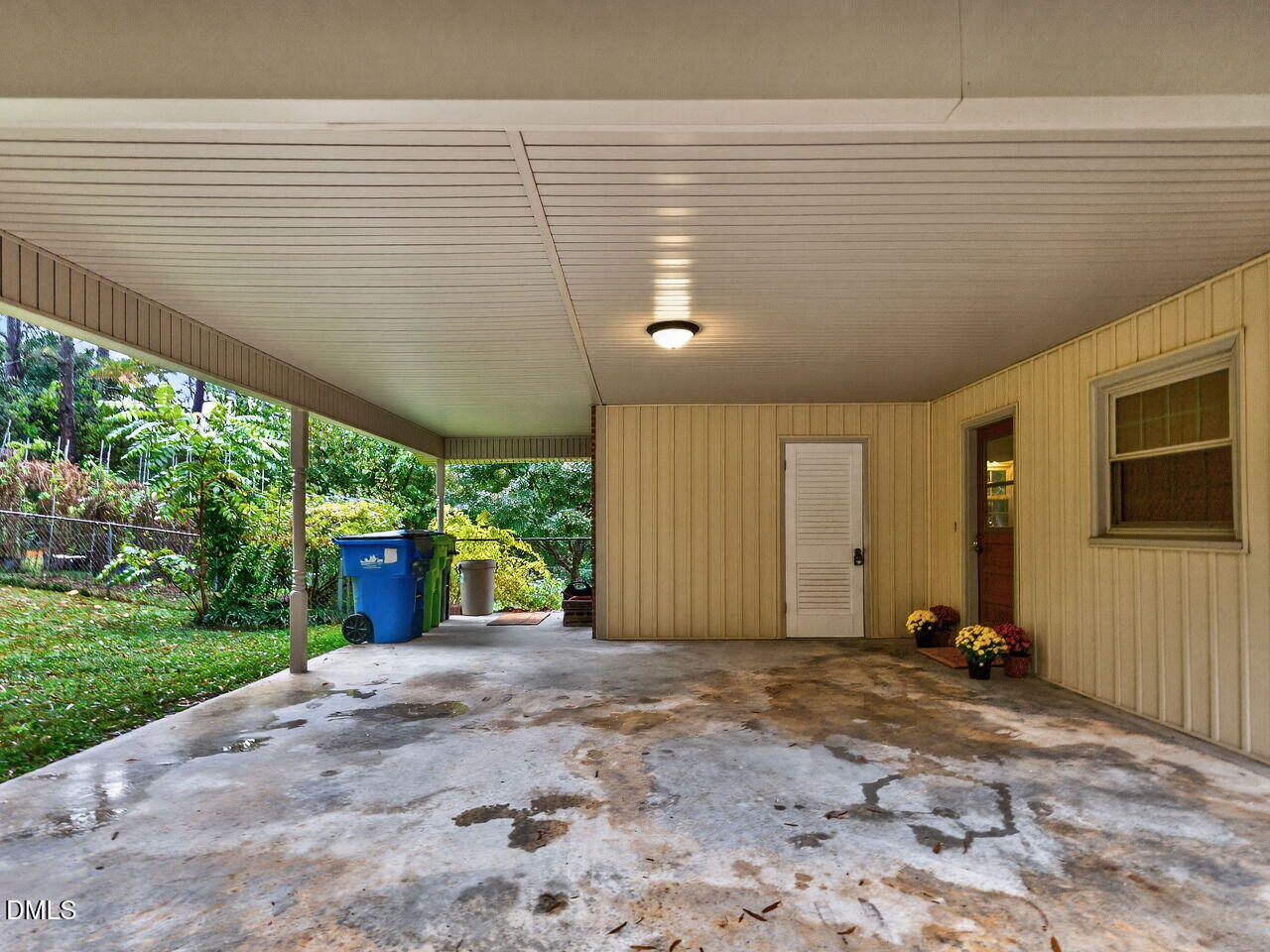 617 S Lakeside Drive