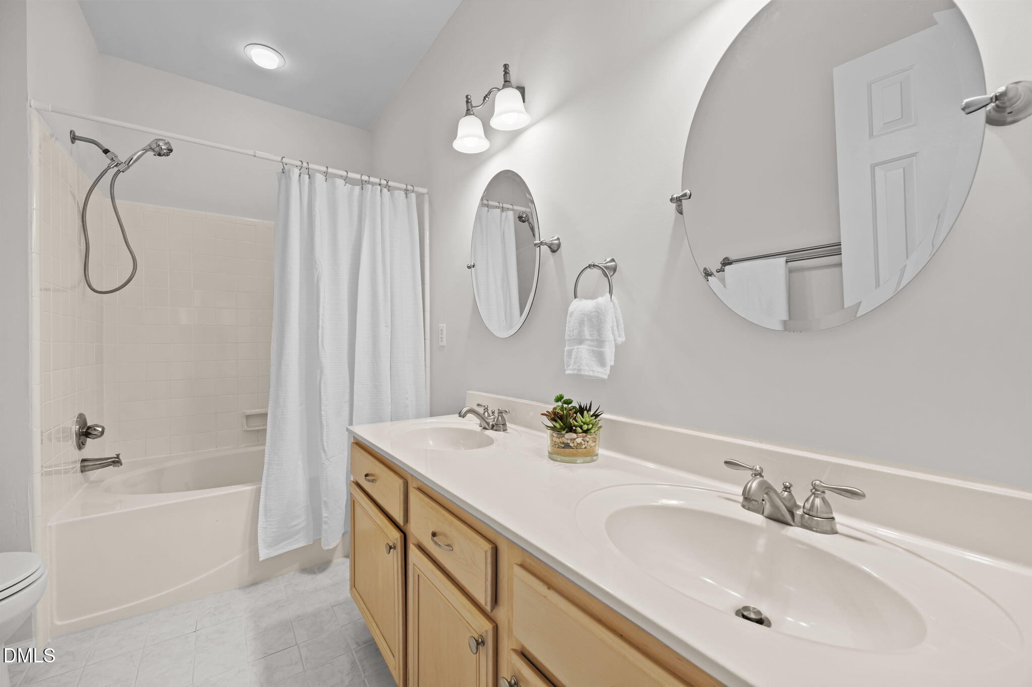 206 Riverwalk Circle